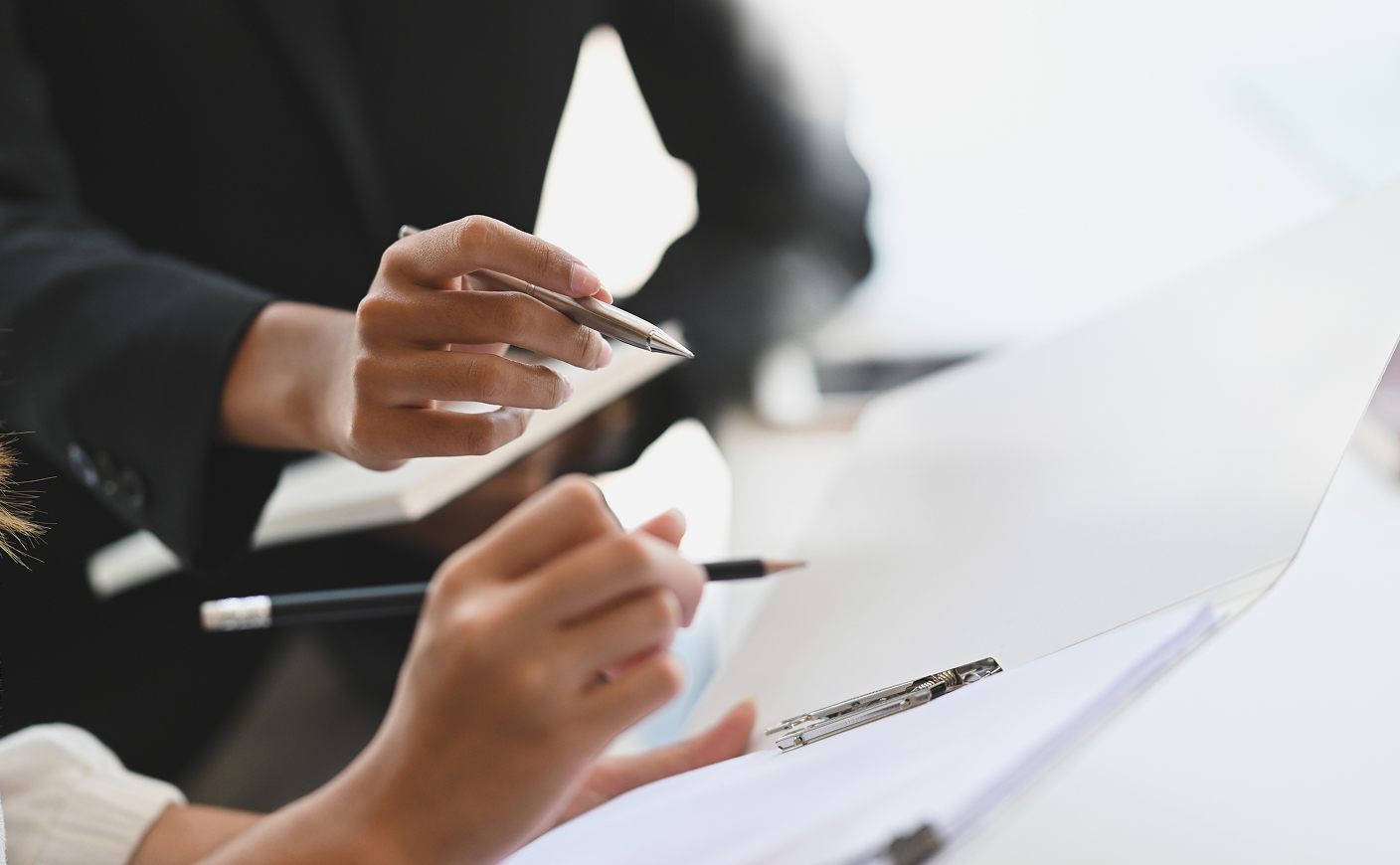 文書の認証・翻訳サポート